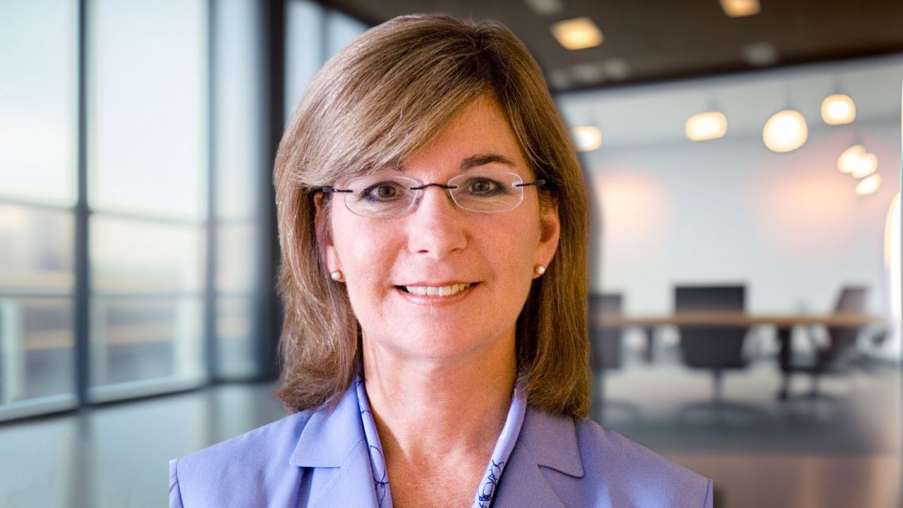 Cat modelling pioneer to be featured at Women’s Day Gala | Bermuda Re